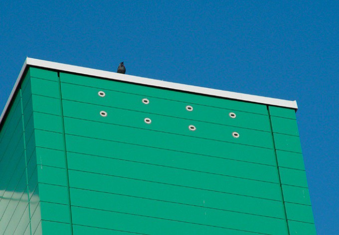 Foto: Archiv Naturkundliche Station Linz Nistkästen fuer Mauersegler an Hauswand