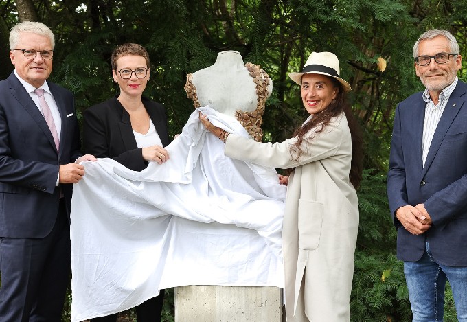 Enthüllung der Büste