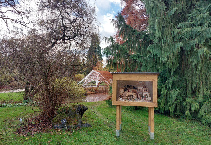 Krippenrundgang bei der Gartenbühne